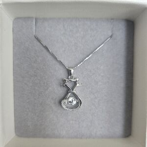Elegant Silver Pendant Necklace
